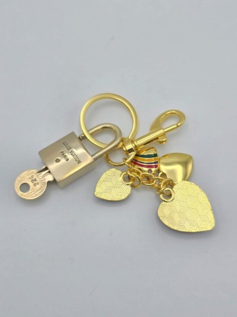 Louis Vuitton Authentic Gold Padlock 🔑 Key + Unbranded Hearts Stylish Bag Charm - Picture 5 of 7